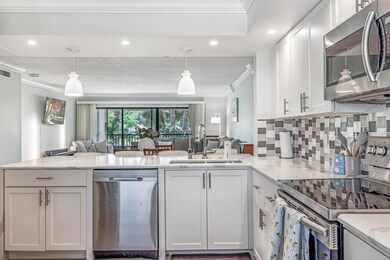 12926 Briarlake Dr unit 201, Palm Beach Gardens, FL 33418 - photo 2