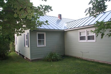 1272 Concord Ave, Saint Johnsbury, VT 05819 - photo 6