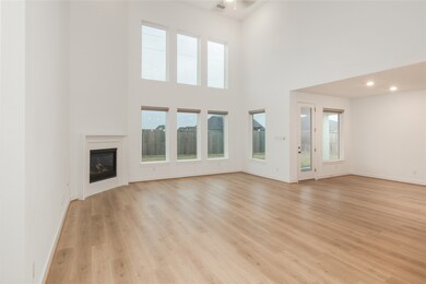 1762 Lake Crest Ln, Friendswood, TX 77546 - photo 4