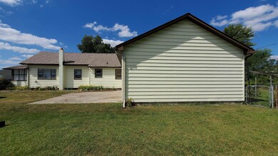 1722 Moyer Ave, Elkhart, IN 46516 - photo 4