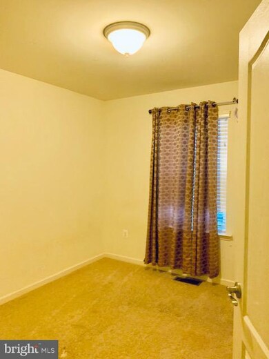 12749 Longford Glen Dr, Germantown, MD 20874 - photo 7