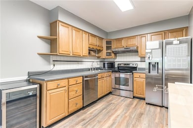 6968 NW Chapel Woods Ln, Kansas City, MO 64152 - photo 3