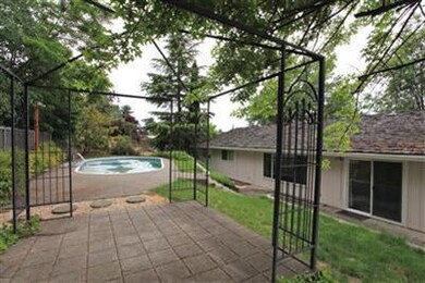 1350 Bonita Ave, Medford, OR 97504 - photo 2