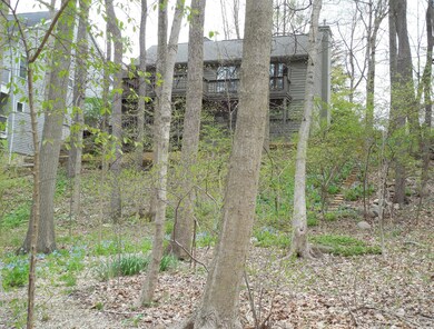 635 E Cooke Rd, Columbus, OH 43214 - photo 2