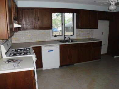 27 Charing Cross Rd, South Dennis, MA 02660 - photo 2