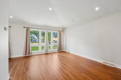 2243 S Wolf Rd, Des Plaines, IL 60018 - photo 2