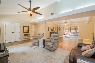 901 Lake Dr, Kerrville, TX 78028 - photo 6