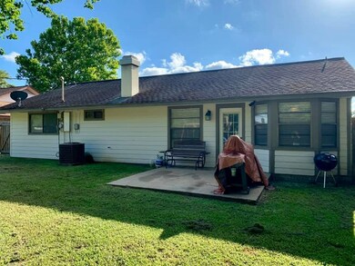 1809 Leissner St, Bay City, TX 77414 - photo 5