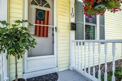 19 Johnson St, West Roxbury, MA 02132 - photo 4