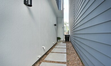 808 Fisher St unit G, Houston, TX 77018 - photo 6