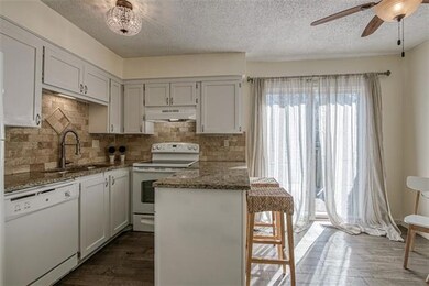 9939 W 52nd St, Shawnee, KS 66203 - photo 4