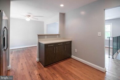 1805 Cranberry Ln, Reston, VA 20191 - photo 7