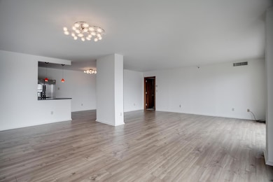 1225 Lasalle Ave unit 1704, Minneapolis, MN 55403 - photo 5