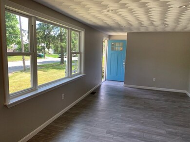 11 Sundance St, Warwick, RI 02886 - photo 3