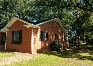 508 W Phifer St, Marshville, NC 28103 - photo 3