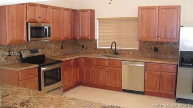 BRAND NEW OVER-SIZED KITCHEN w/PANTRY.