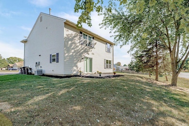 10832 Deep Creek Ct, Fort Wayne, IN 46804 - photo 4