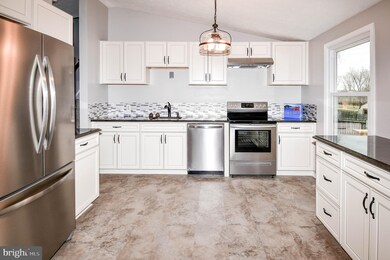 1489 Eden Dr, Frederick, MD 21701 - photo 4