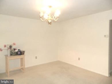 17 Theo Ln, Towson, MD 21204 - photo 6