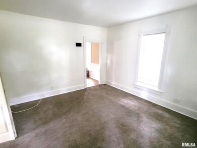 1402 N Mclean St, Lincoln, IL 62656 - photo 4