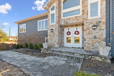 005_05front_exterior