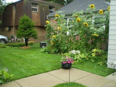 2913 Lansdowne Rd, Waterford, MI 48329 - photo 7