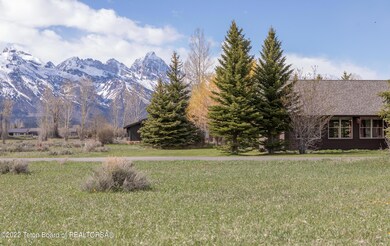 6790 N Timothy Setting