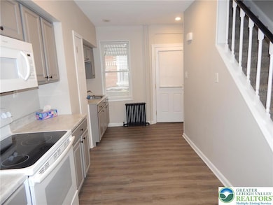 1342 Stewart St, Northampton, PA 18067 - photo 3