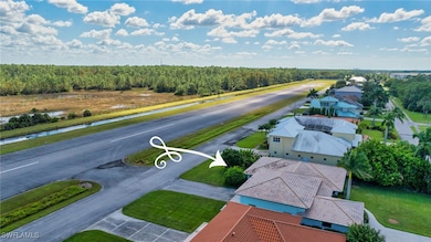 4150 Skyway Dr unit 37, Naples, FL 34112 - photo 2