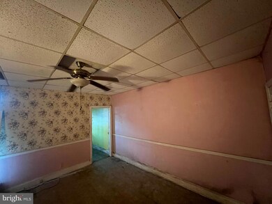 3906 Woodridge Rd, Baltimore, MD 21229 - photo 3