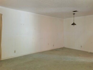 3611 Weaver Rd, Houston, TX 77093 - photo 6