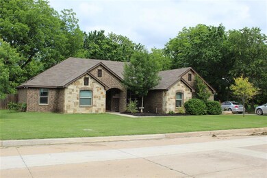 519 Paradise St, Fort Worth, TX 76111 - photo 2