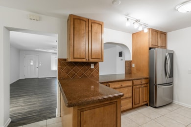 289 Porter St Naples FL 34113-large-007-