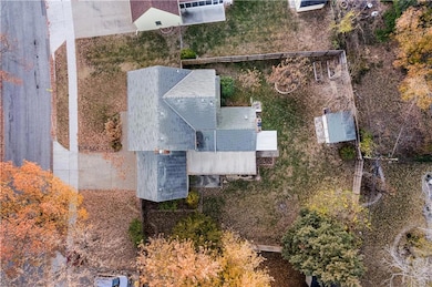 416 E 81st St, Kansas City, MO 64131 - photo 5