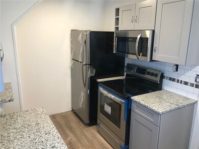 27 Mount Vernon St, Newport, RI 02840 - photo 2