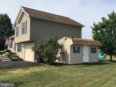 3833 Mountain Shadow Cir, Fayetteville, PA 17222 - photo 2