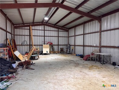 4309 Hanselman Rd, Victoria, TX 77901 - photo 5