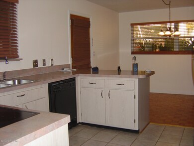 4953 Bedford Forest Dr, Jacksonville, FL 32210 - photo 2