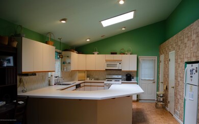 13 Karyn Terrace E, Middletown, NJ 07748 - photo 5