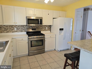 702 Jonathan Dr, Joppa, MD 21085 - photo 3