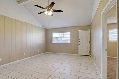 8807 Twisting Vine Ln, Houston, TX 77040 - photo 4