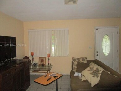 Entrance Living Room