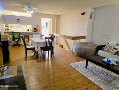 2 Living room to front door