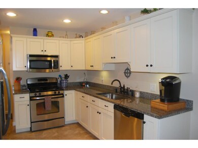 213 Fox Run unit 213, Colchester, VT 05446 - photo 2