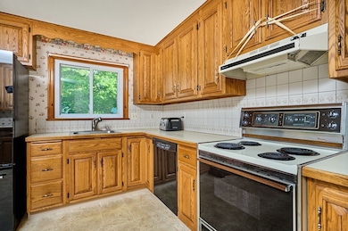 21 Davis St, Easthampton, MA 01027 - photo 7