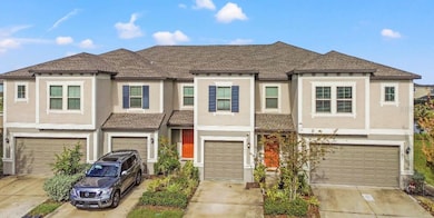 31865 Blue Passing Loop, Wesley Chapel, FL 33545 - photo 2