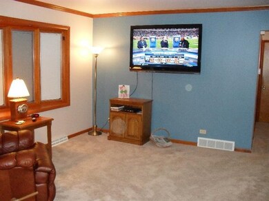 3019 Eder St, Highland, IN 46322 - photo 4