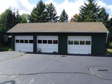 37 Ippolitos Dr, Colebrook, NH 03576 - photo 4