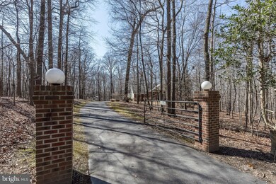 501 Painted Wood Dr, Sykesville, MD 21784 - photo 2