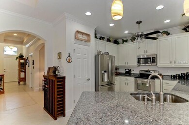 2511 Sapphire Greens Ln, Sun City Center, FL 33573 - photo 4